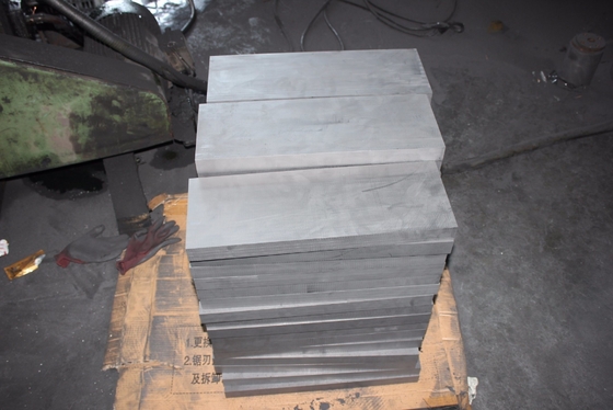 1.85 1,91 g/cm3 Densidade Grafite de grau industrial Mofo para eficiência de densidade EDM