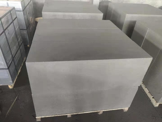 135 MPa Resistência à compressão Grafite isostático 100% carbono para EDM 910*310*310mm
