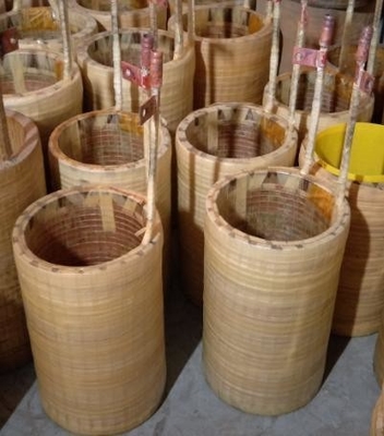 Forno de latão de molde de grafito para fundição contínua de materiais de construção personalizados