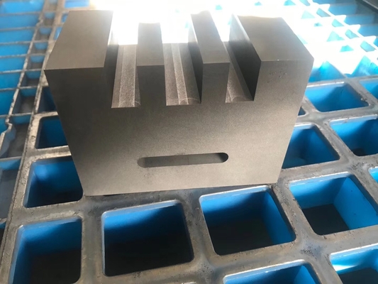 Rotor de grafite isostático resistente a altas temperaturas 1.85g Personalizado para forno a vácuo