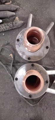 Suavemente dentro de um buraco dois buracos cobre ferro casaco de água com 2-3 dias usando tempo