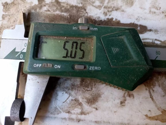 Eletrodo de barra de disco de grafite em floco de 6*150 mm para equipamento Spectroil de grau industrial