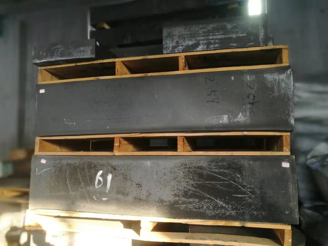 Bloco de grafite EDM 1,85 1,91 g/cm3 com alta densidade baixa cinza e tamanho de grão 8-10 micrões