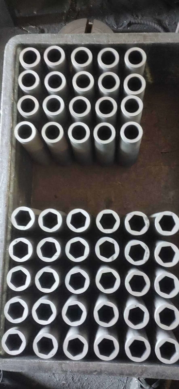 Moldes de grafite hexagonal redonda quadrada para fundição de tubos de barras de latão de acordo com o seu desenho