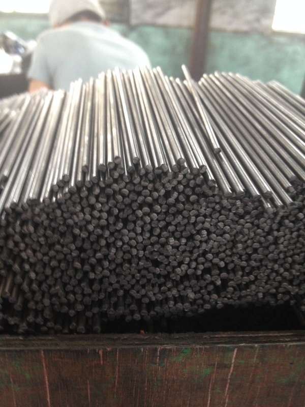 Formação de forma moldada Grafite 2mm Hb 2b Chumbo de lápis preto para escola de escritório a granel