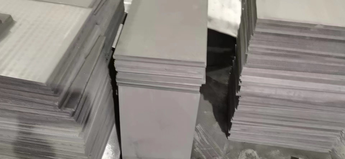 Formação de forma isostática de prensagem de placa de grafite moldeada para grafite de carbono de alta pureza